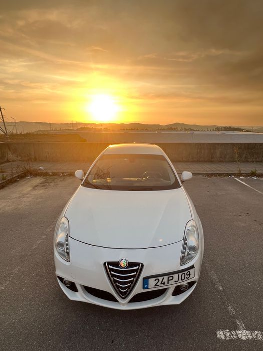 Alfa Romeo Giulietta 1.4 Turbo (2014) – Impecável foto 4