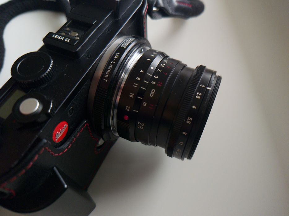 Leica CL + voigtlander 28mm 2F
