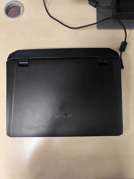 ASUS G75VW, i7-3610QM, 32GB RAM, GTX 670M 3GB, SSD 240GB + 1TB BlueRay