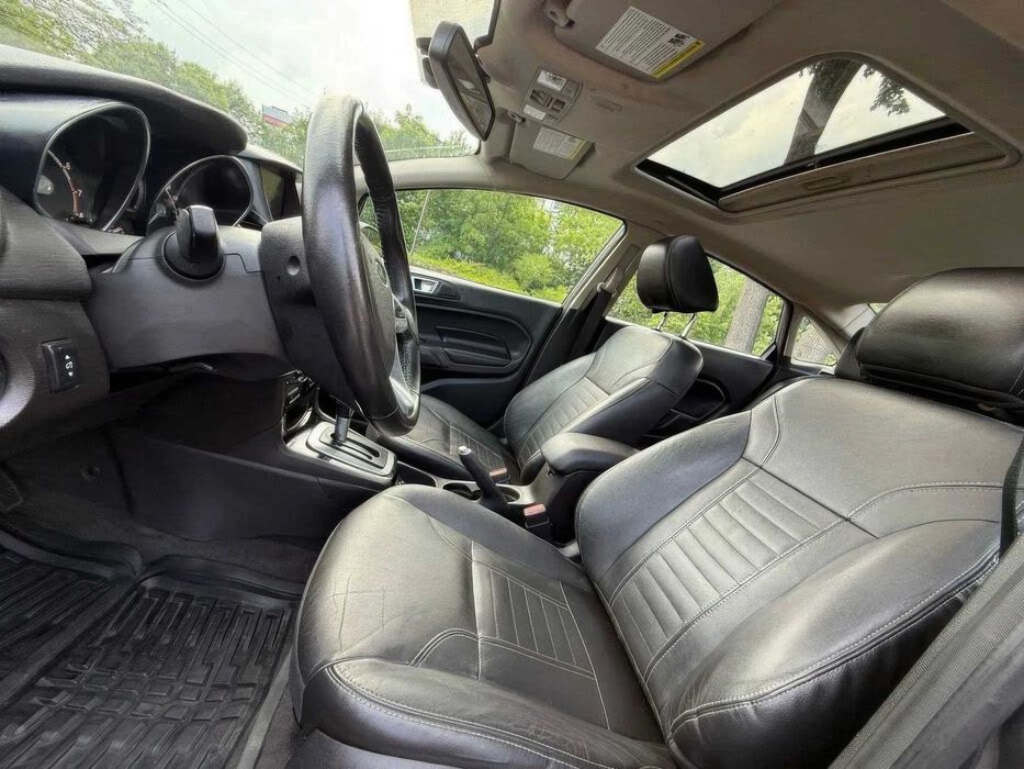 Ford Fiesta Titanium      2014