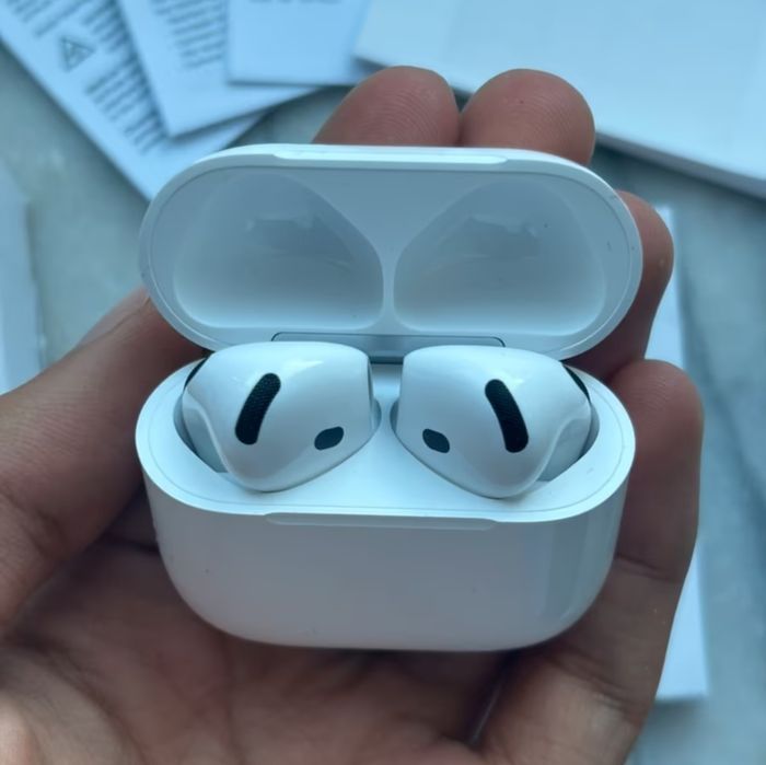 AirPods 4 покоління, повний комплект, нові