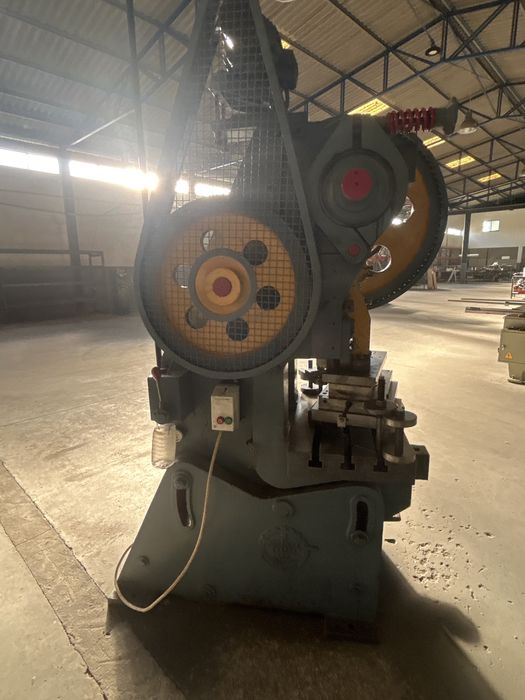 Balance / Prensa excentrica 65 ton