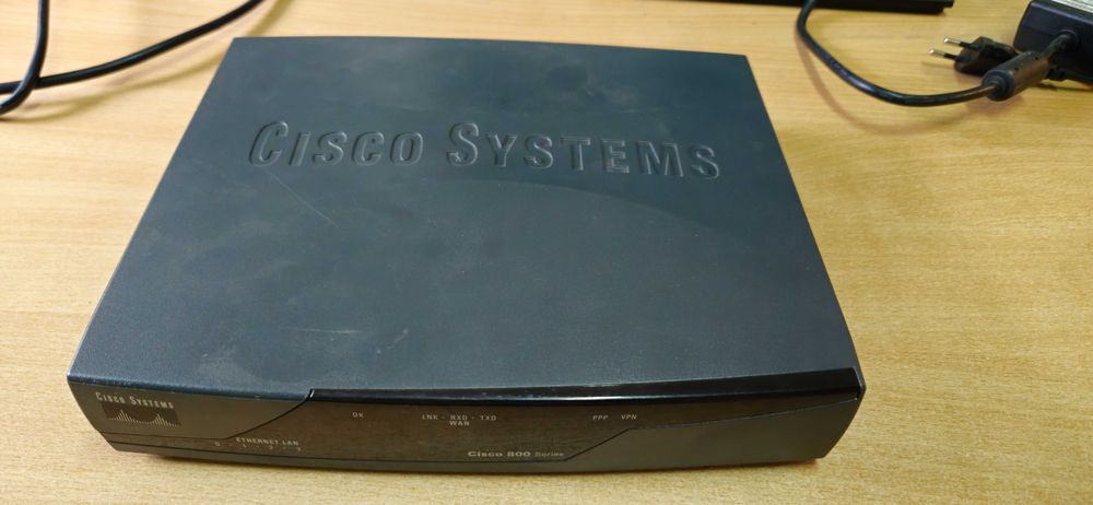 Cisco 870 маршрутизатор