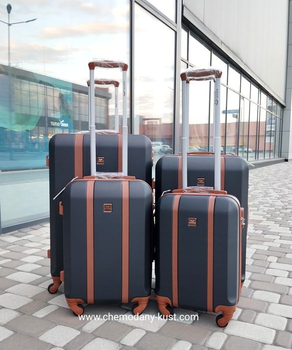 Чемодан валіза Wings GDW01