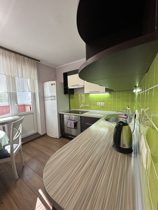 ВОКЗАЛ 2 хвилини пішки! низький поверх. 2-во кімнатна квартира