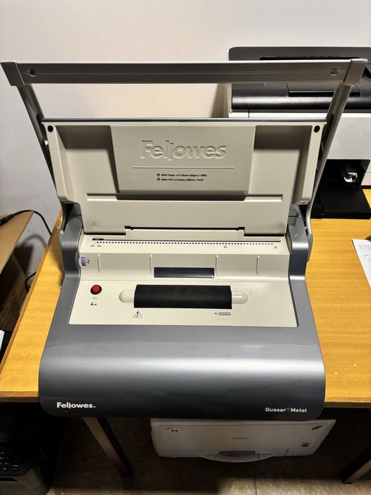 Encadernadora Fellowes Quasar Metal