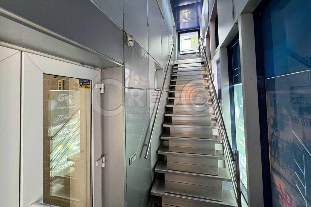 Продаж торгово-офісного приміщення, 351 кв.м