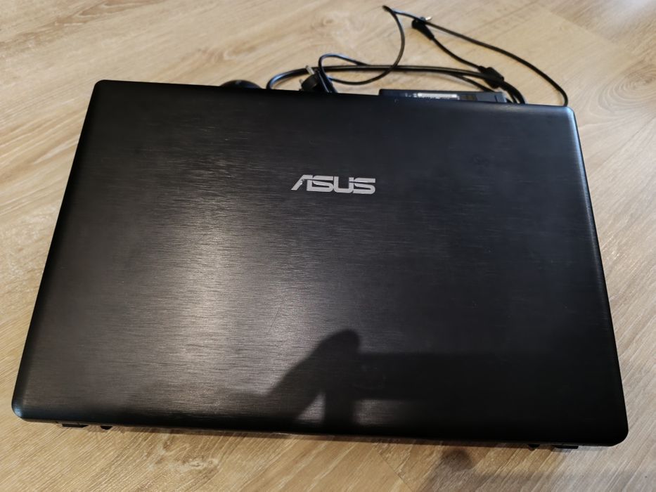 ASUS X 55 V core i3