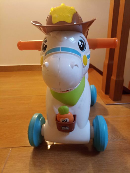 Cavalo Chicco para bebé