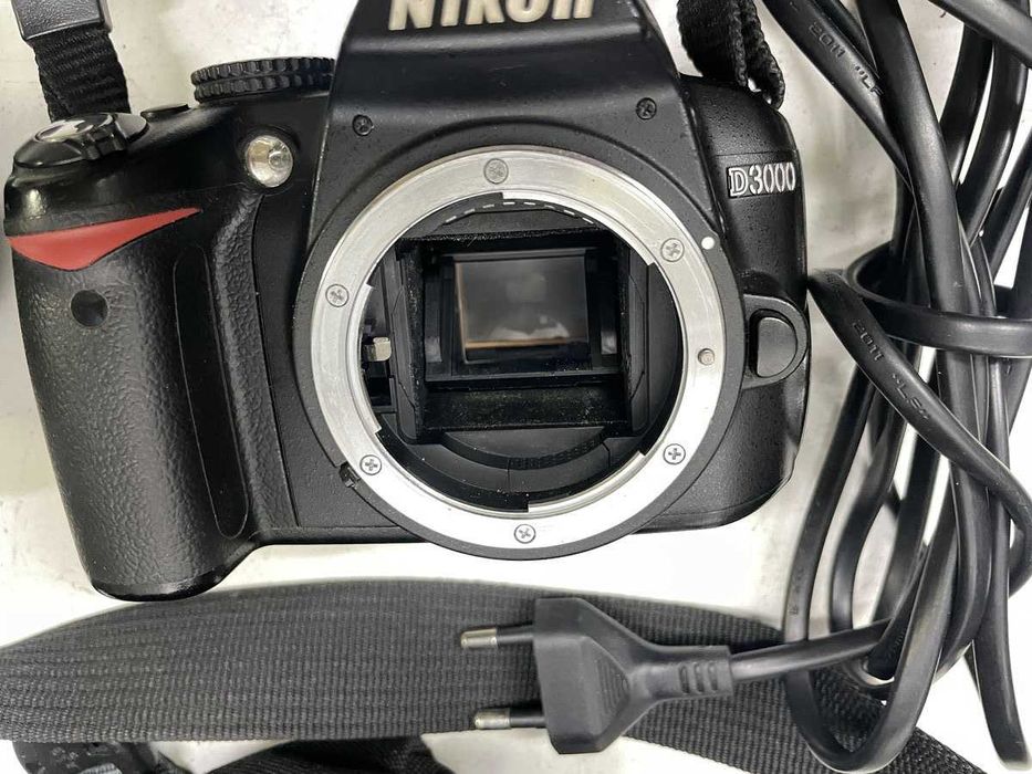 nikon d3000 - купити фототехніку, відеотехніку - Ціна на OLX.ua