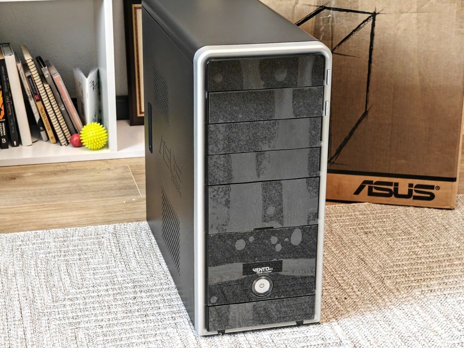 Раритет! Абсолютно новий корпус Asus із 2000-х