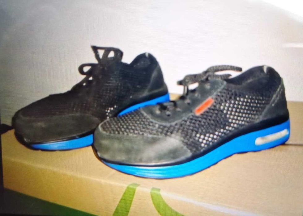 Raquetes de tenis e mais material