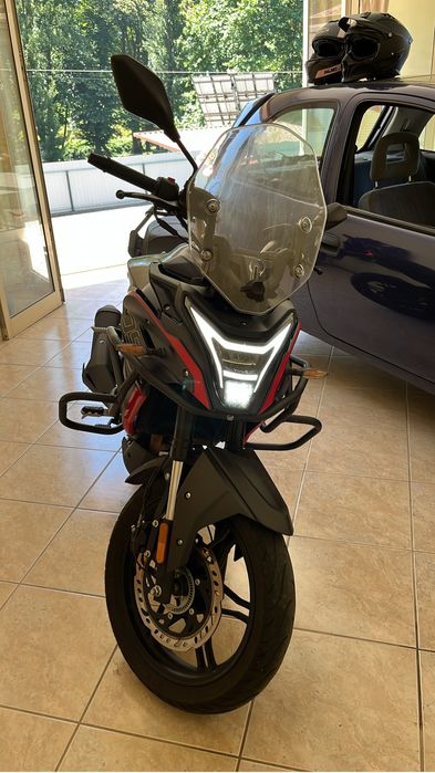 Moto Voge 300 DS