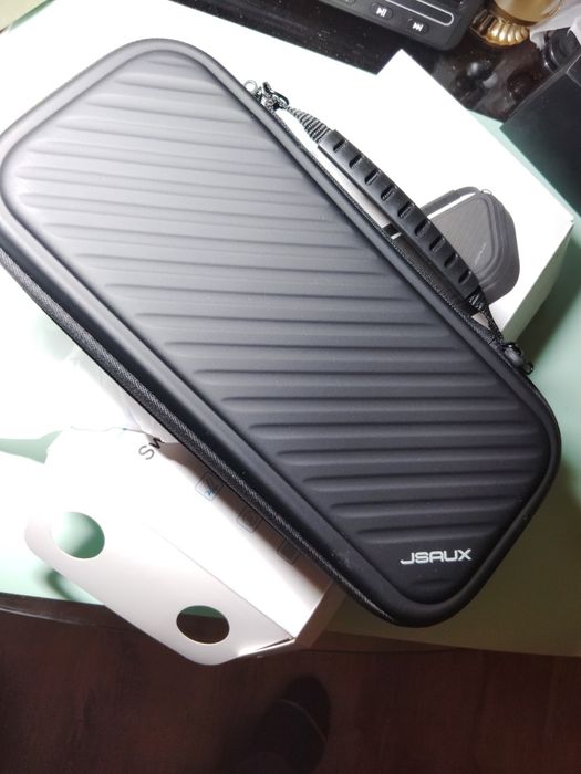 Etui na konsole bryzgoszczelne