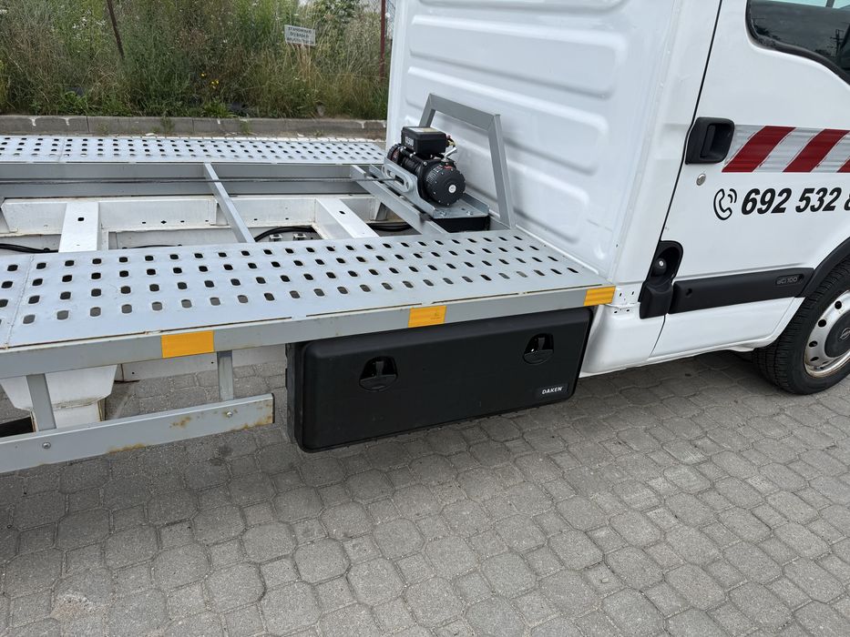 Renault Master 2004r. Laweta pomoc drogowa