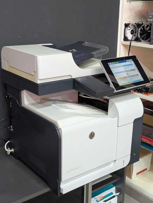 Impressora HP LaserJet 500 Color MFP M575