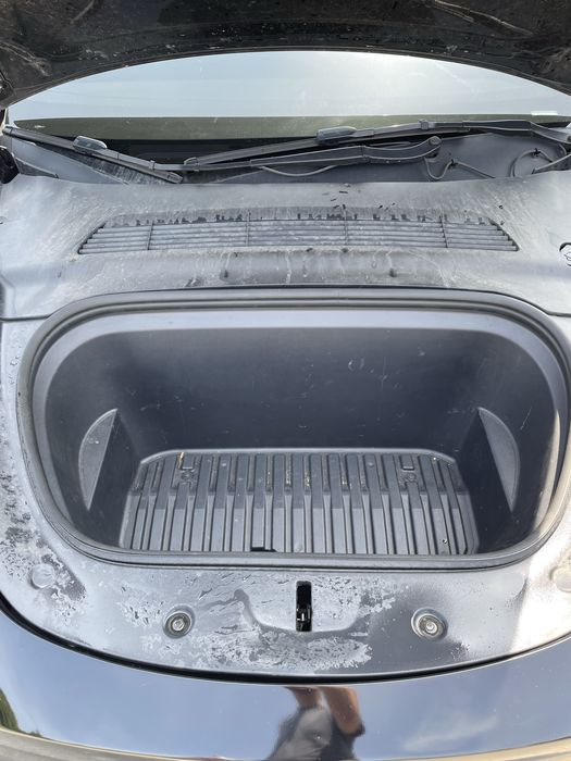 Продам Tesla Y 2022