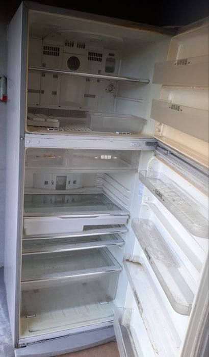 Lodówka Sharp sprawna