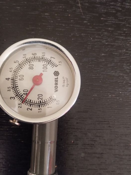 Ciśnieniomierz Vorel