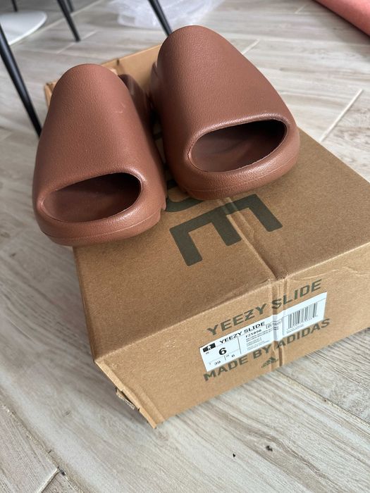 YEEZY SLIDE FLAX  Adidas foam 6US BRĄZ + box