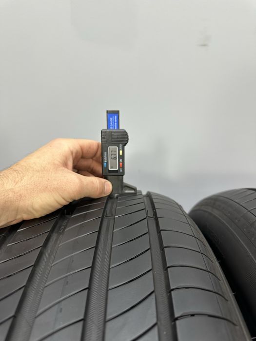 Літні шини Michelin e•Primacy 235/50 R20 104V