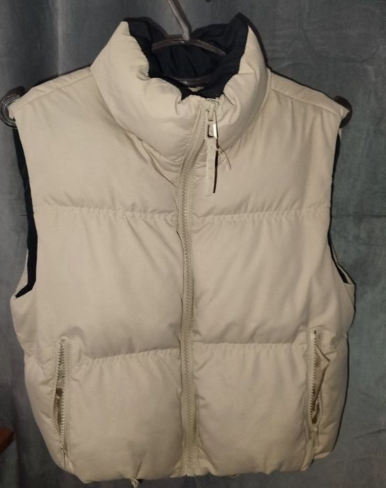 Желетка бежева нова