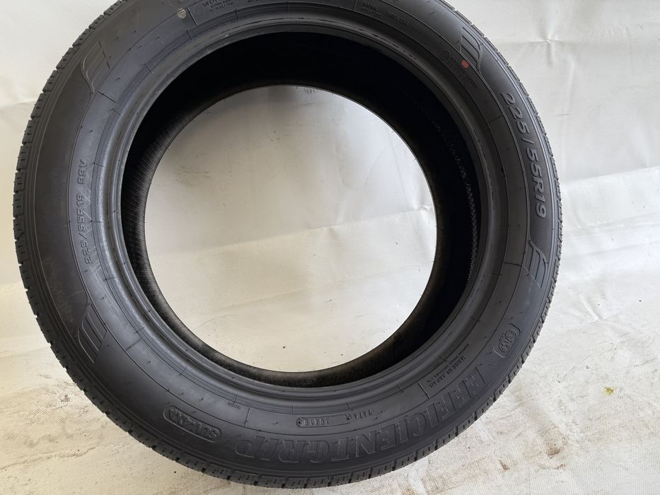 225/55/19 Goodyear EfficientGrip SUV 99V
