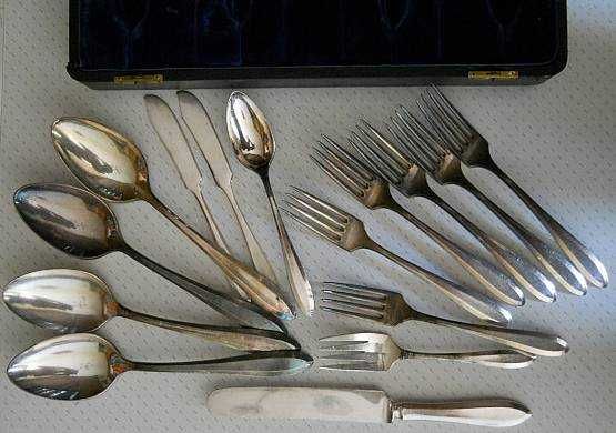 Мельхиоровый старинный набор