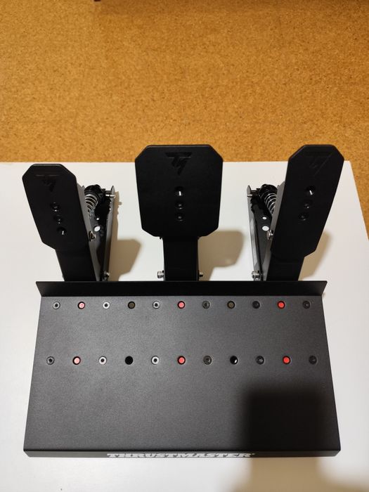 Thrustmaster Race Line Pedals lll com rolamentos