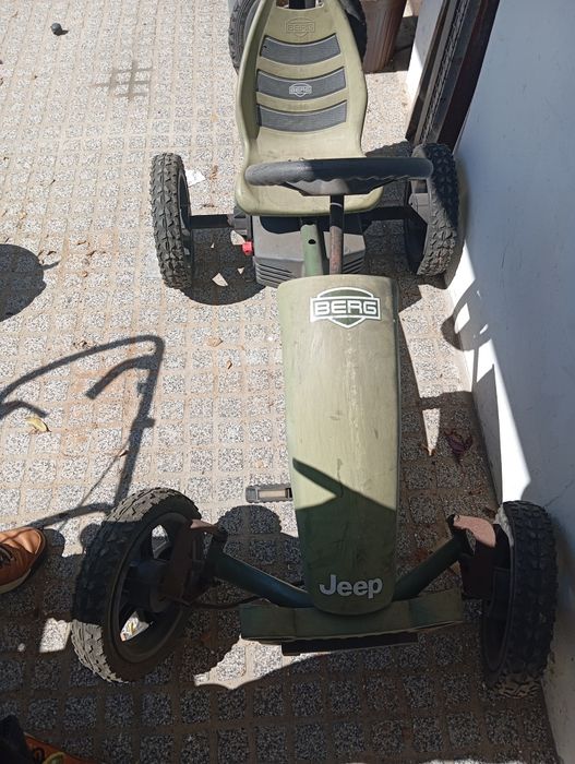 Karting de pedais jeep