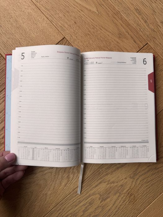 Kalendarz 2025 uklad dzień na stronie format a5