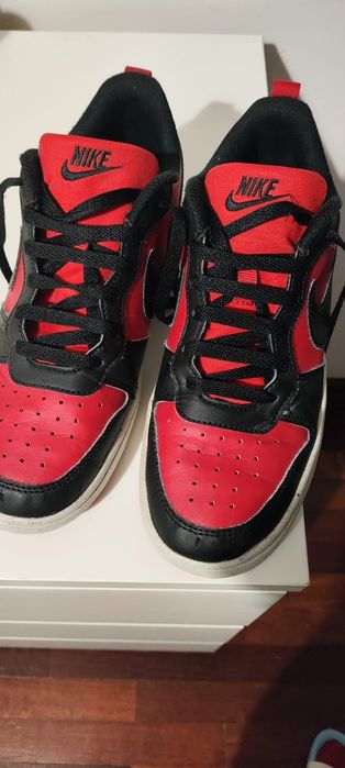Nike Court Borough Low (Preto/Vermelho)