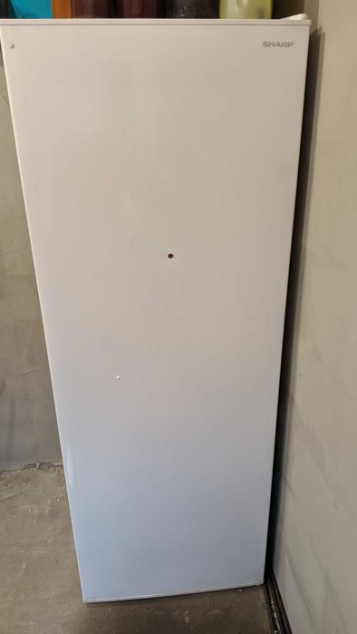 Продам морозильну камеру SHARP