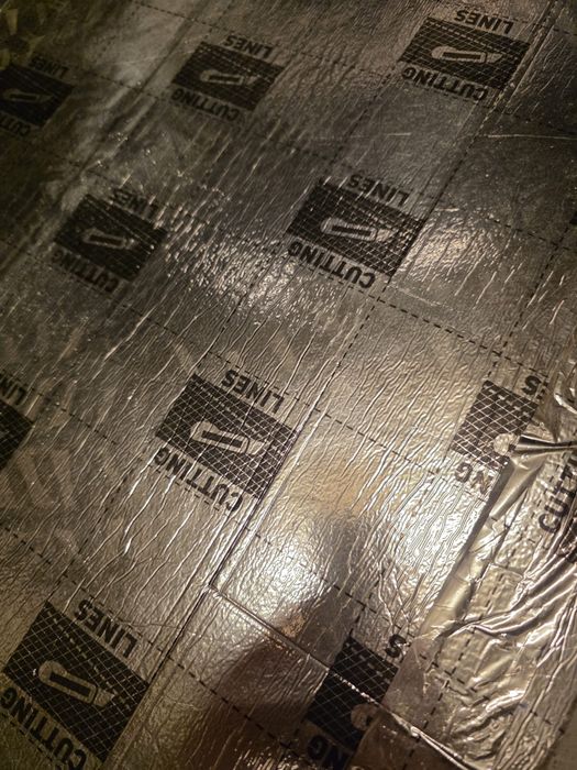 Mata wygłuszająca termoizolacyjna samoprzylepna z aluminium około 7 m²