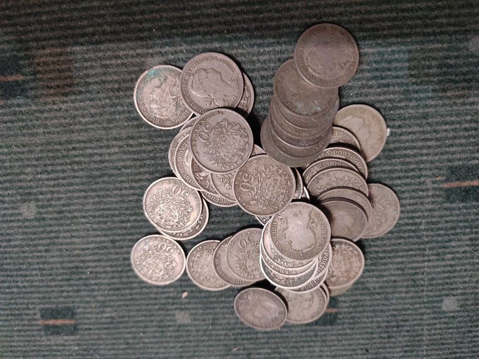 Lote 173 Moedas Alpaca 1 escudo e cinquenta centavos