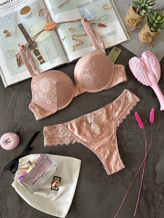 Комплект білизни від Intimissimi, різні моделі