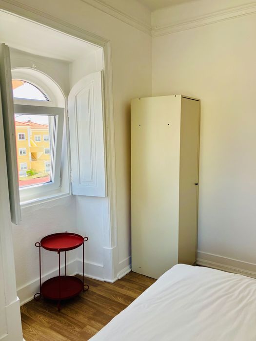 250 eur - Quarto para arrendamento em Encarnação, Mafra 2km a praia