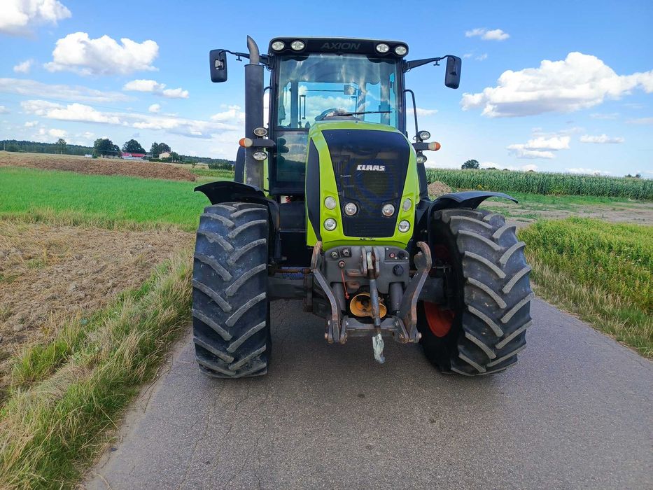 Axion 820 sprowadzony wiem przód pneumatyka