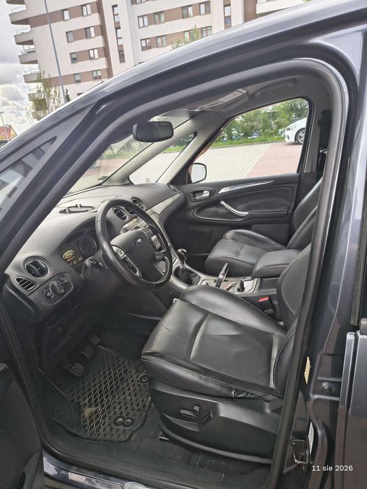 Samochód marki Ford s-max