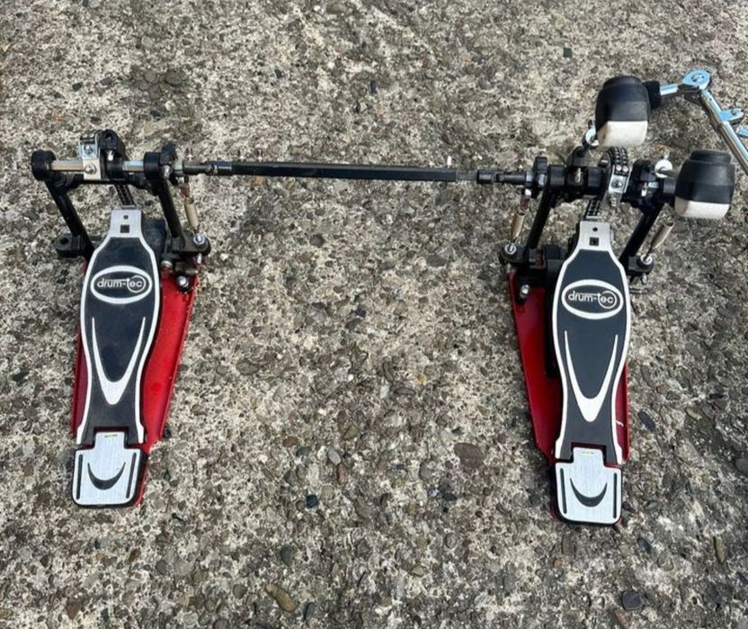 Педалі для барабанів зі стійками. Також привезу під замовлення