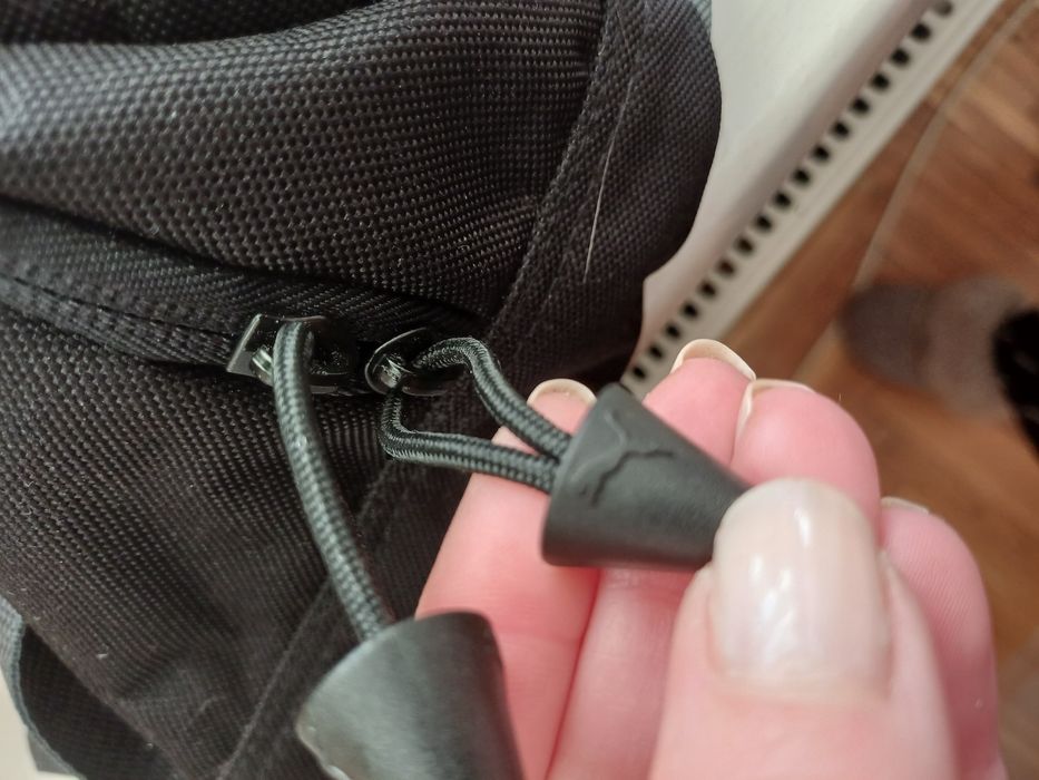 Бананка фірми Puma.