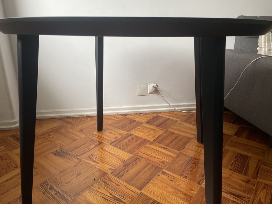 Mesa redonda preta Lisabo (1,05 diametro) como nova