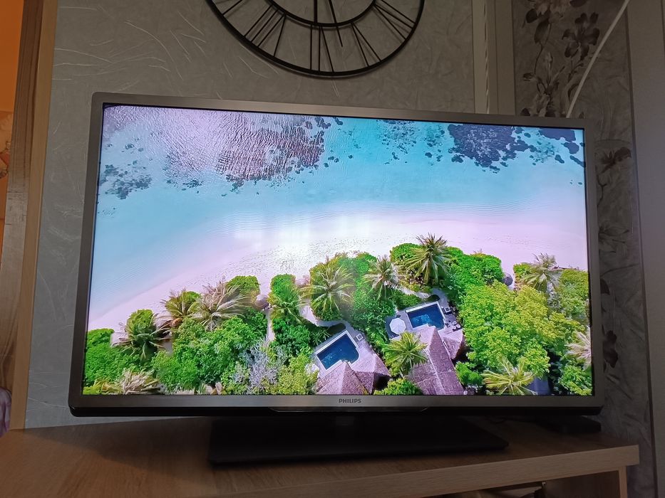 Телевизор PHILIPS