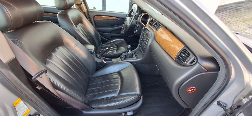 Jaguar x type 2.5 v6 200cv