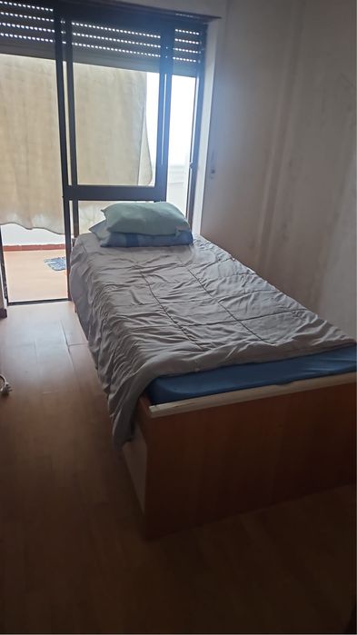 Mobilia quarto sem colchao