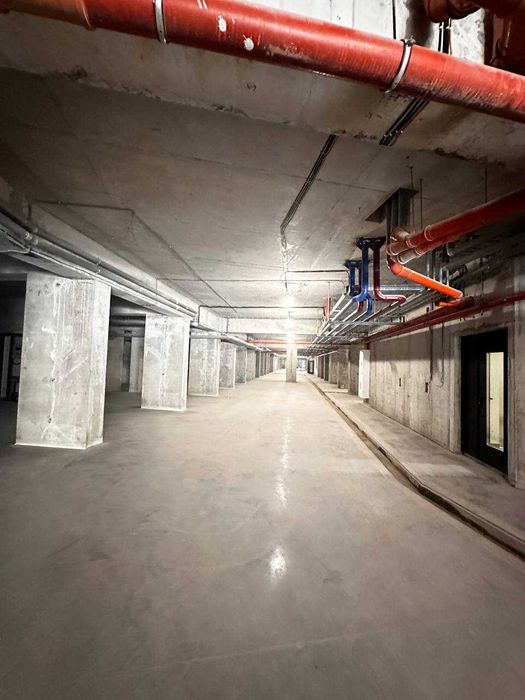 Здана 2 кім. кв з частовим ремонтом в ЖК Листопад