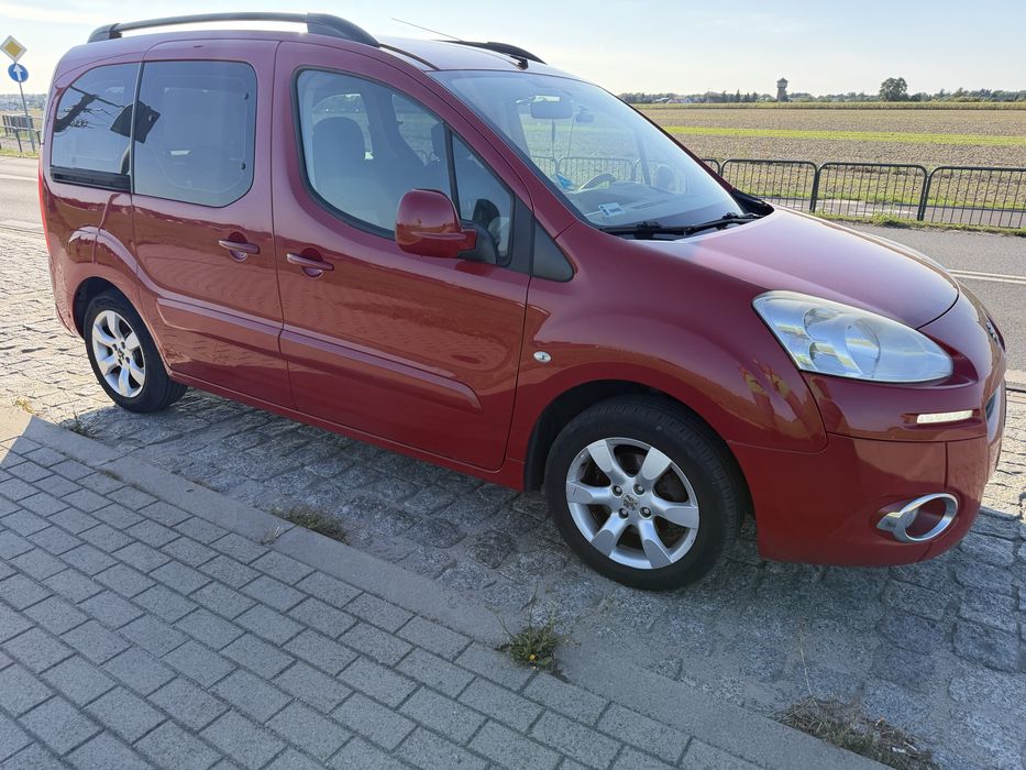 Peugeot Partner Tepee 1,6Hdi, hak