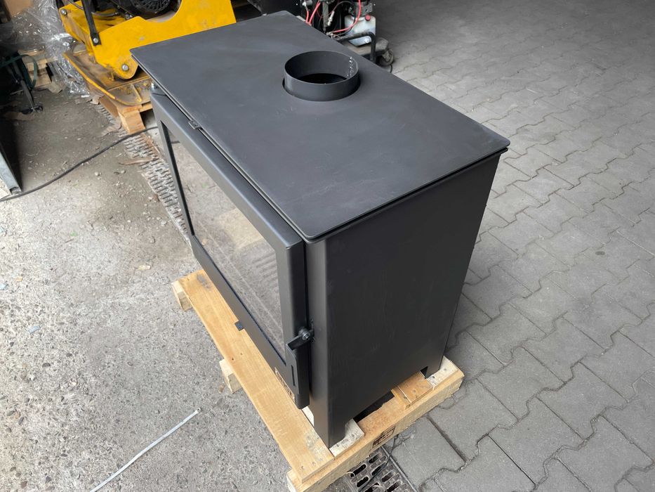 Piec piecyk kominek koza z płaszczem wodnym kocioł BLIST B MAX E 26kW