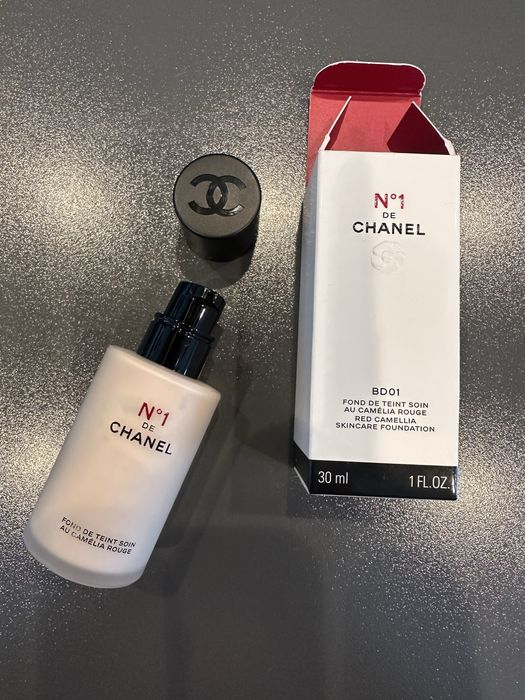 Chanel rewitalizujący, ochronny, wygładzający podklad.