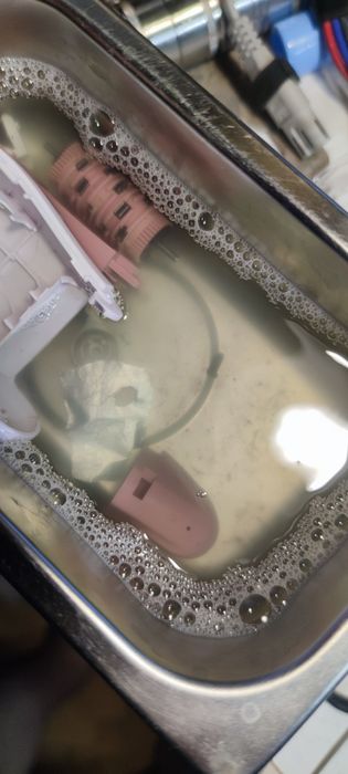 Ультразвуковая ванна чистка BAKU 3050 в металлическом корпусе 0.7л

Вс